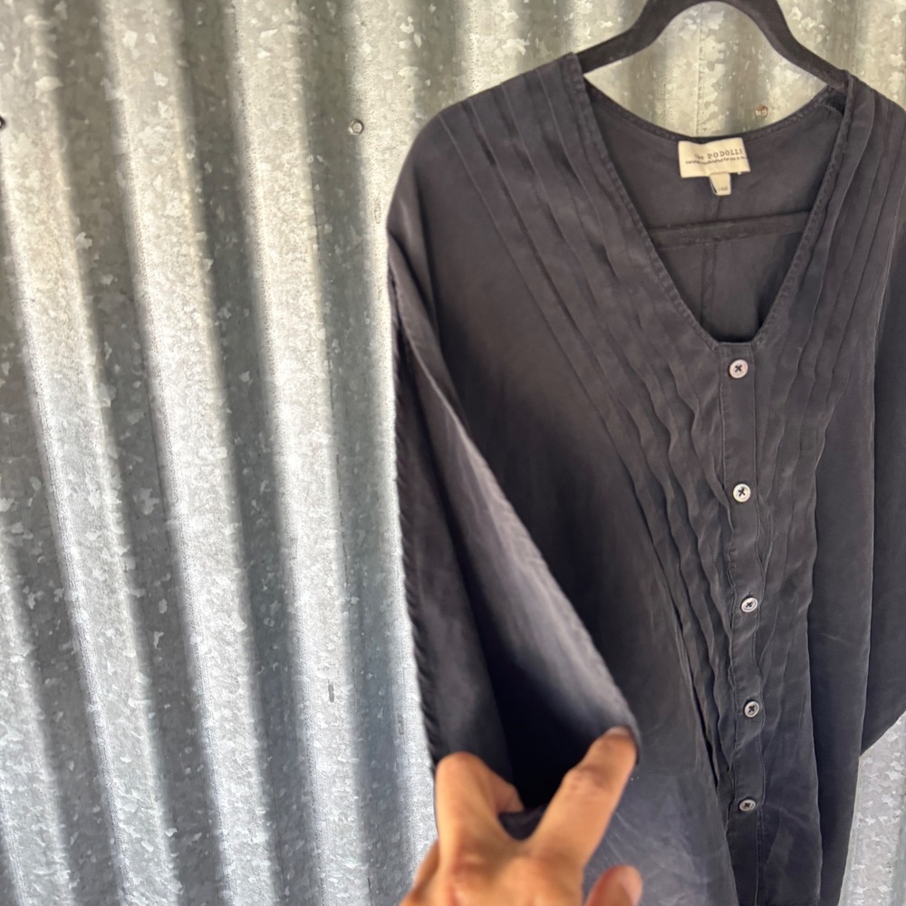 The Podolls Black 100% Silk Pintuck Pleat Dolman Sleeve Button Front Top XS boho - Picture 10 of 12